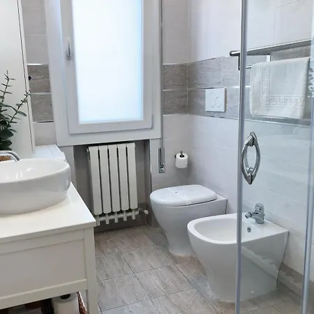 Venice Luna's House With Private Garden 公寓 *